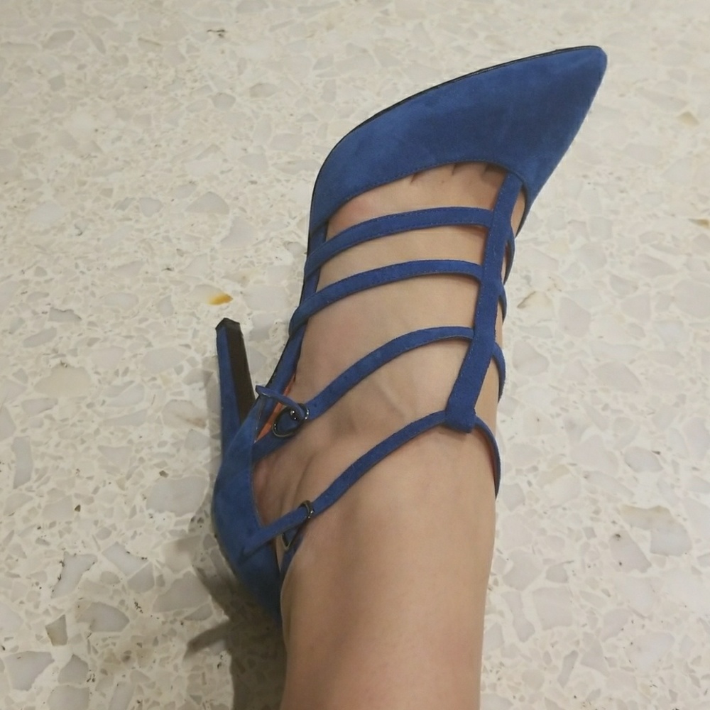 Via Spiga Suede Heel - Picture 7 of 7